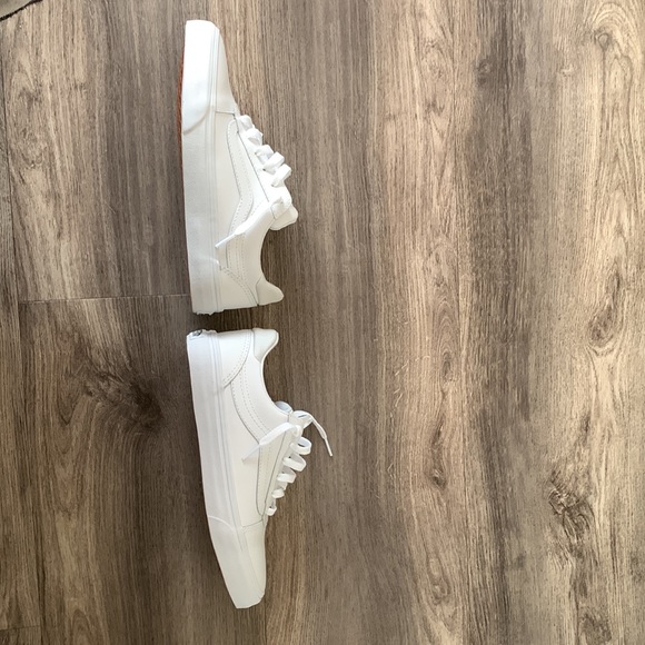 white vans - Picture 3 of 4